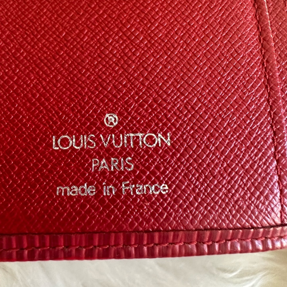 Louis Vuitton Epi Kisslock Bifold Wallet - Picture 3 of 8